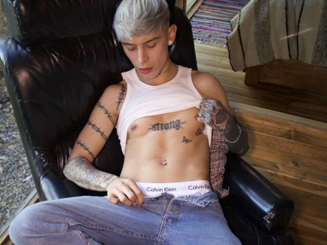 JustinAlvarez - Live sexe cam - 18852706