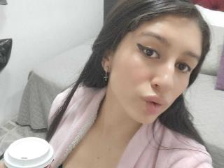 VioletRoogers - Live Sex Cam - 18853322