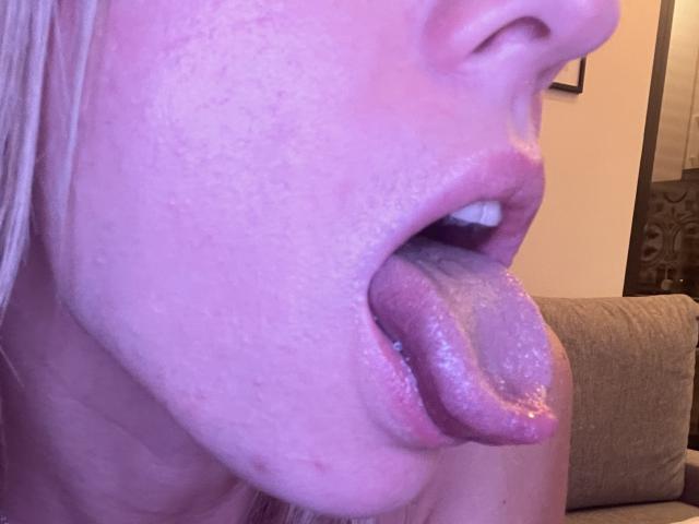 SandraSwweet - Live sex cam - 18857090