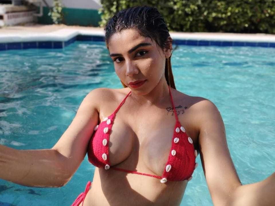 AshleyGroff - Live Sex Cam - 18858522