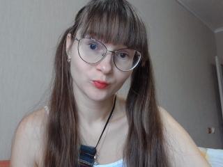 KiraGoldens - Live Sex Cam - 18861122