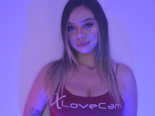SamanthaMoure - Live Sex Cam - 18866802