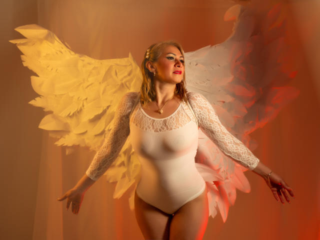 MisseScarleth - Live porn &amp; sex cam - 18872294