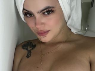 AprilStunt - Live sex cam - 18880082