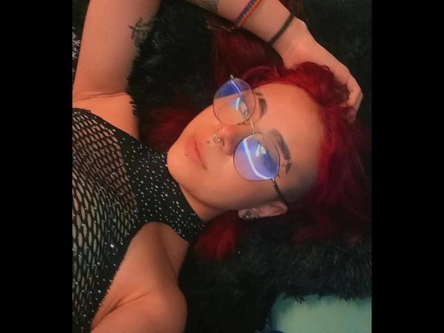 AbbieCruz - Live Sex Cam - 18881718