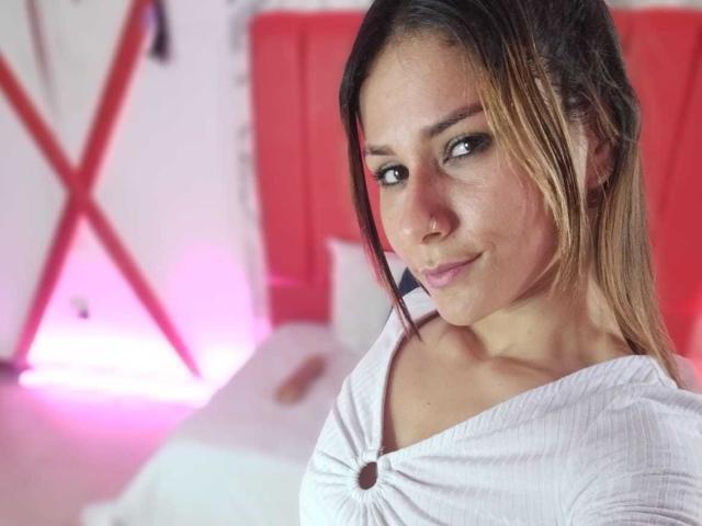 SophiiaI - Live porn &amp; sex cam - 18885450