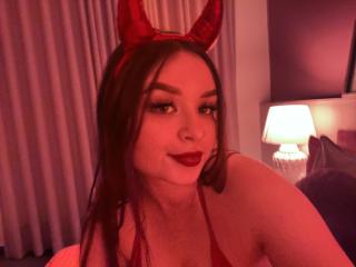 EmmaSanz - Live porn & sex cam - 18887922