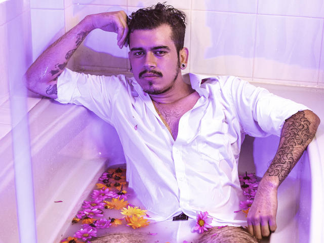 SalvattoreCos - Sexe cam en vivo - 18899034
