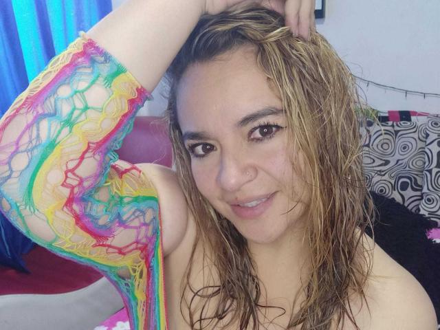 NaugthyCurvy - Live porn &amp; sex cam - 18899474