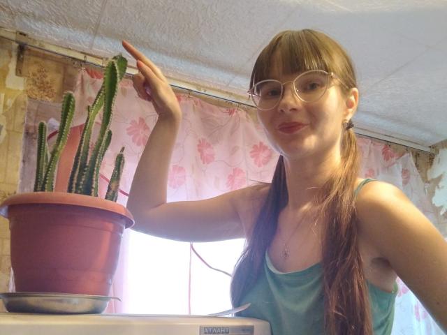 KiraGoldens - Live porn &amp; sex cam - 18900130