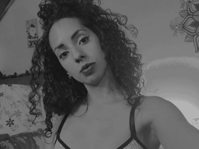 MoniqueCurlz - Live sexe cam - 18901562