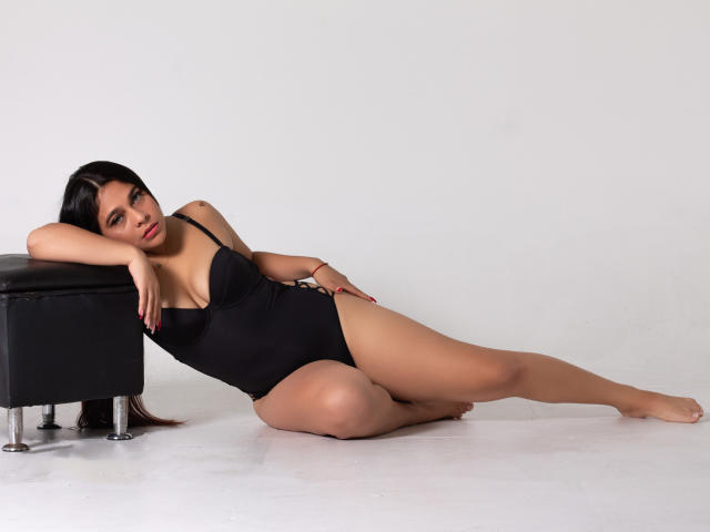 AlexaSantorin - Live Sex Cam - 18904306