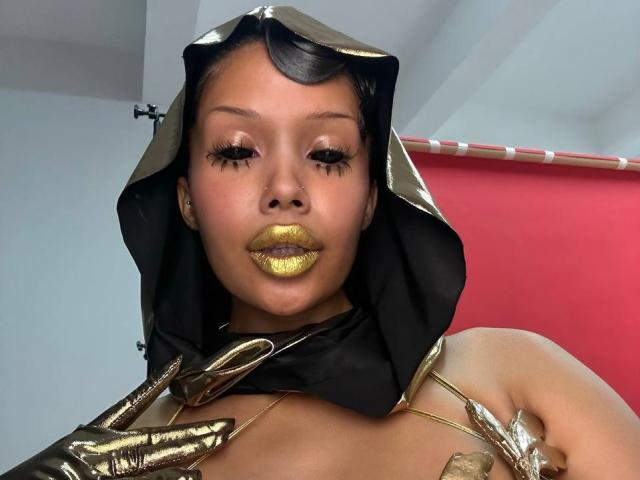 MikaCutie - Sexe cam en vivo - 18931666