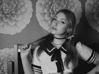 CaseyRendel - Live Sex Cam - 18932742