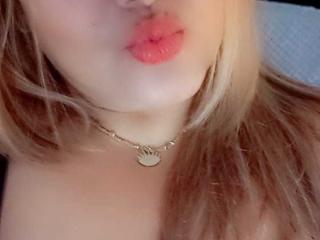 MonzeratBoyer - Live sex cam - 18933750