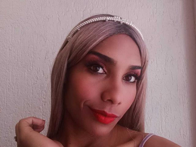 MadisonQueen - Live sex cam - 18935870