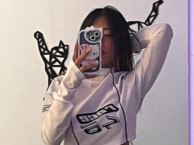 ChloeWoods - Live porn &amp; sex cam - 18936298