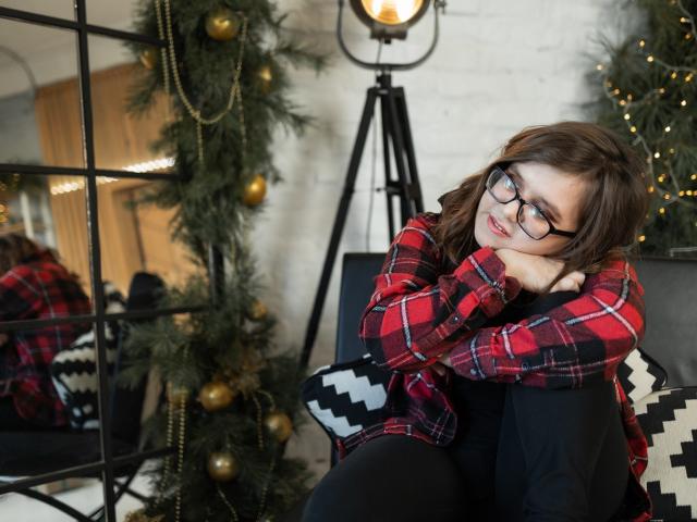 KiraGorobes - Élő pornó és szexkamera - 18936958