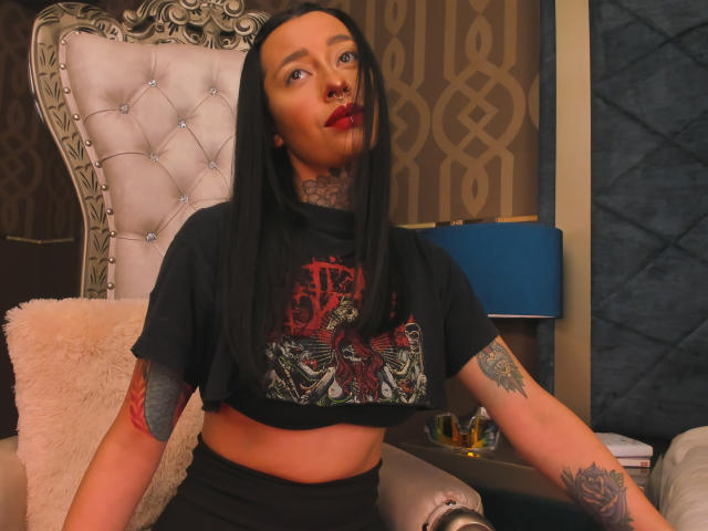 AlannaJade - Live sex cam - 18940098