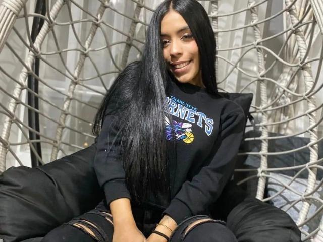 FiorellaBossh - Sexe cam en vivo - 18940470