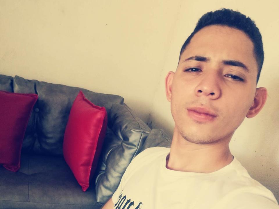AlexanderBrathley - Live sex cam - 18942454