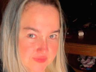 AbbyBlowX - Sexe cam en vivo - 18943326