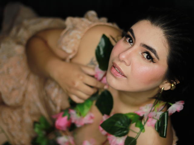 AnnikaRose - Live sex cam - 18947374