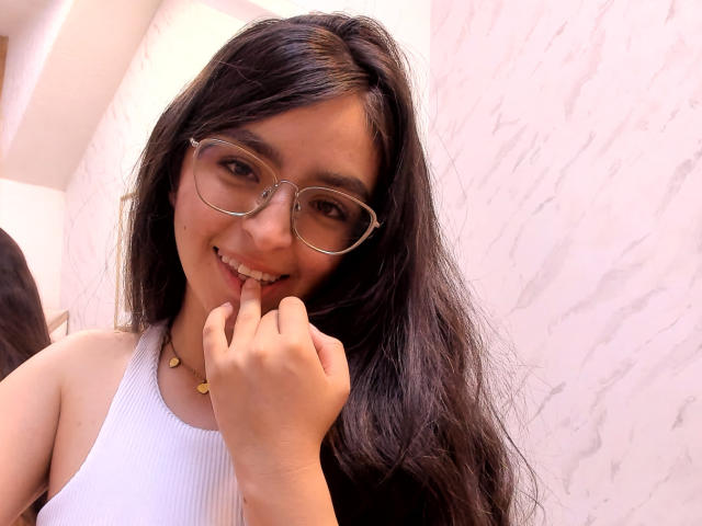 EvaMcAllister - Live sex cam - 18947566