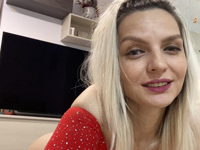 DouceAmelia - Camera khiêu dâm &amp; quyến rũ trực tiếp - 18948442