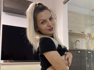 DouceAmelia - Sexe cam en vivo - 18948662