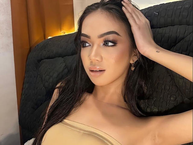 SweetLadyBlossom - Live Sex Cam - 18952542