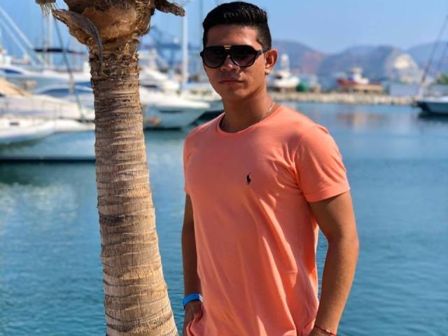 CalixHot - Live sex cam - 18956310