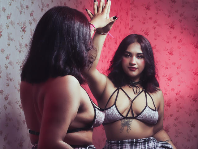 AvrilCherry - Live sex cam - 18962662