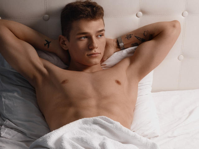 DanyDavis - Live sex cam - 18973666