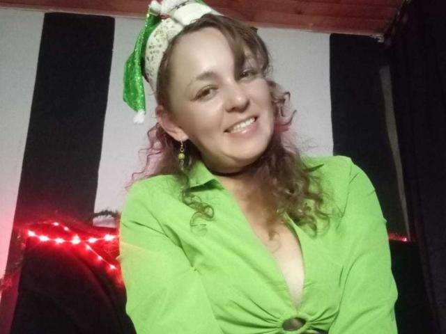 AmandaHotL - Live porn &amp; sex cam - 18977330