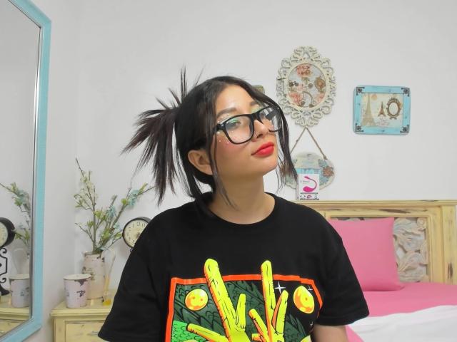 Genesiss - Live sex cam - 18990762