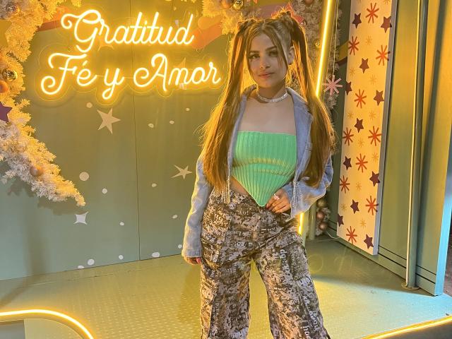 ShantalSummer - Live sex cam - 18991938