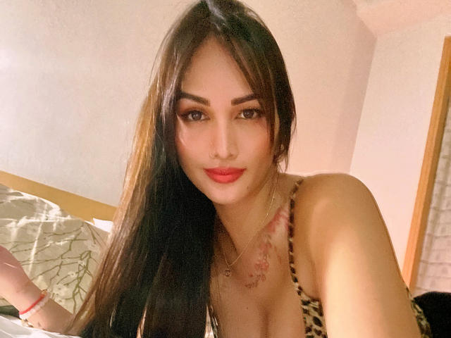 TsNaughtMiss69 - Live sexe cam - 18994402