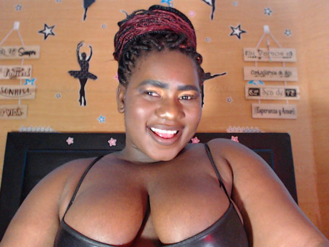 Dilay - Live porn &amp; sex cam - 18997022