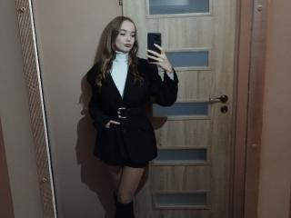 SelenaHoney - Live sex cam - 18997394