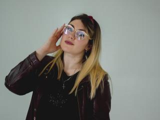 SofiaLux - Live sex cam - 18997666