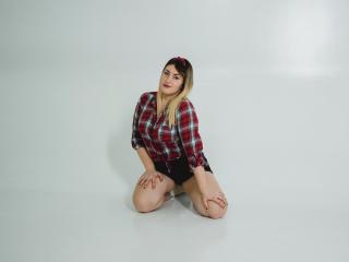 SofiaLux - Live sexe cam - 19001962