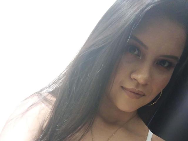 ConniRiccy - Live sex cam - 19019322