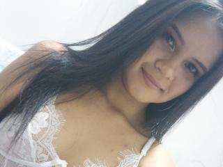 ConniRiccy - Live sex cam - 19019330