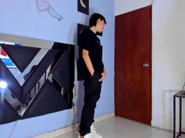 KevinBigCockX - Live Sex Cam - 19024738