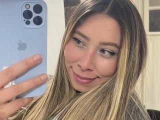 JanneLowry - Live porn & sex cam - 19035714