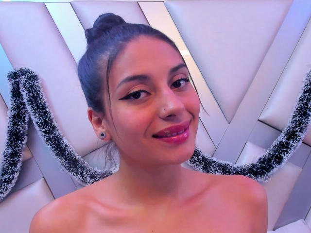 ChelseaBleiz - Live porn &amp; sex cam - 19041670