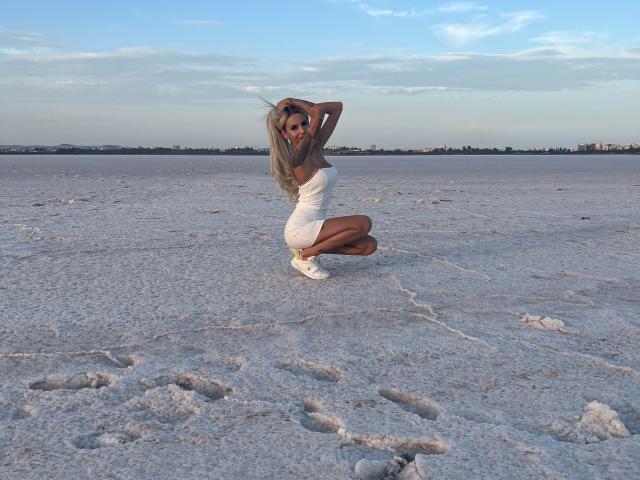 LisaaKiraa - Sexe cam en vivo - 19050142