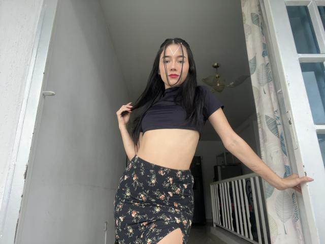 DeisyWest - Live sex cam - 19050818