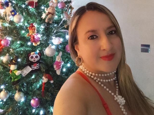 CharlizeLegs - Live sex cam - 19051738